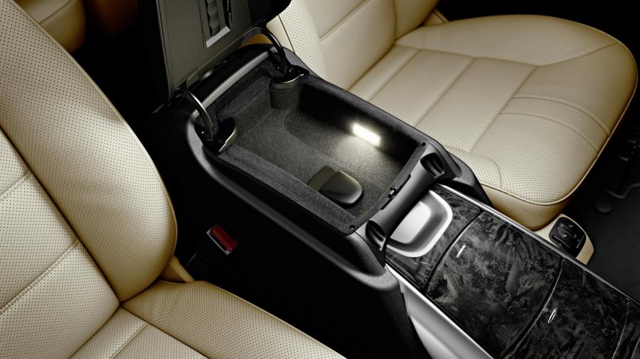  Mercedes-Benz R-Class 2011 года  (фото 21 из 186)